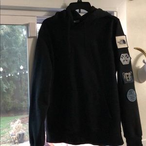 The North Face hoodie with patches (like new)